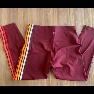 Lululemon Take A Hint 7/8 Size 12